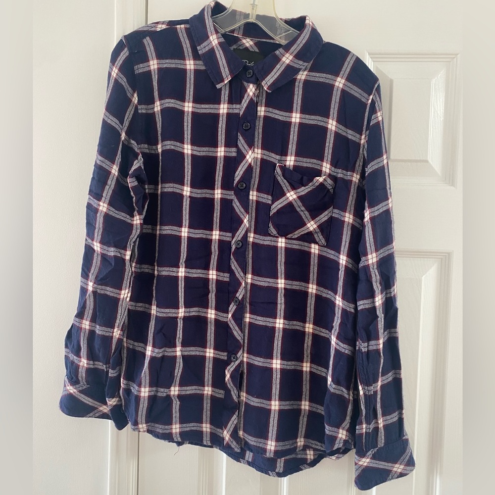 NWOT Lightweight Flannel Rails Hunter Button-up Top Navy Blue / Red / White
